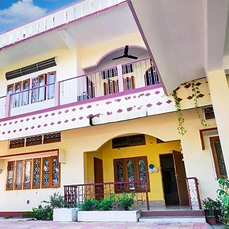 Capital Heritage Homestay Guwahati Exteriör bild