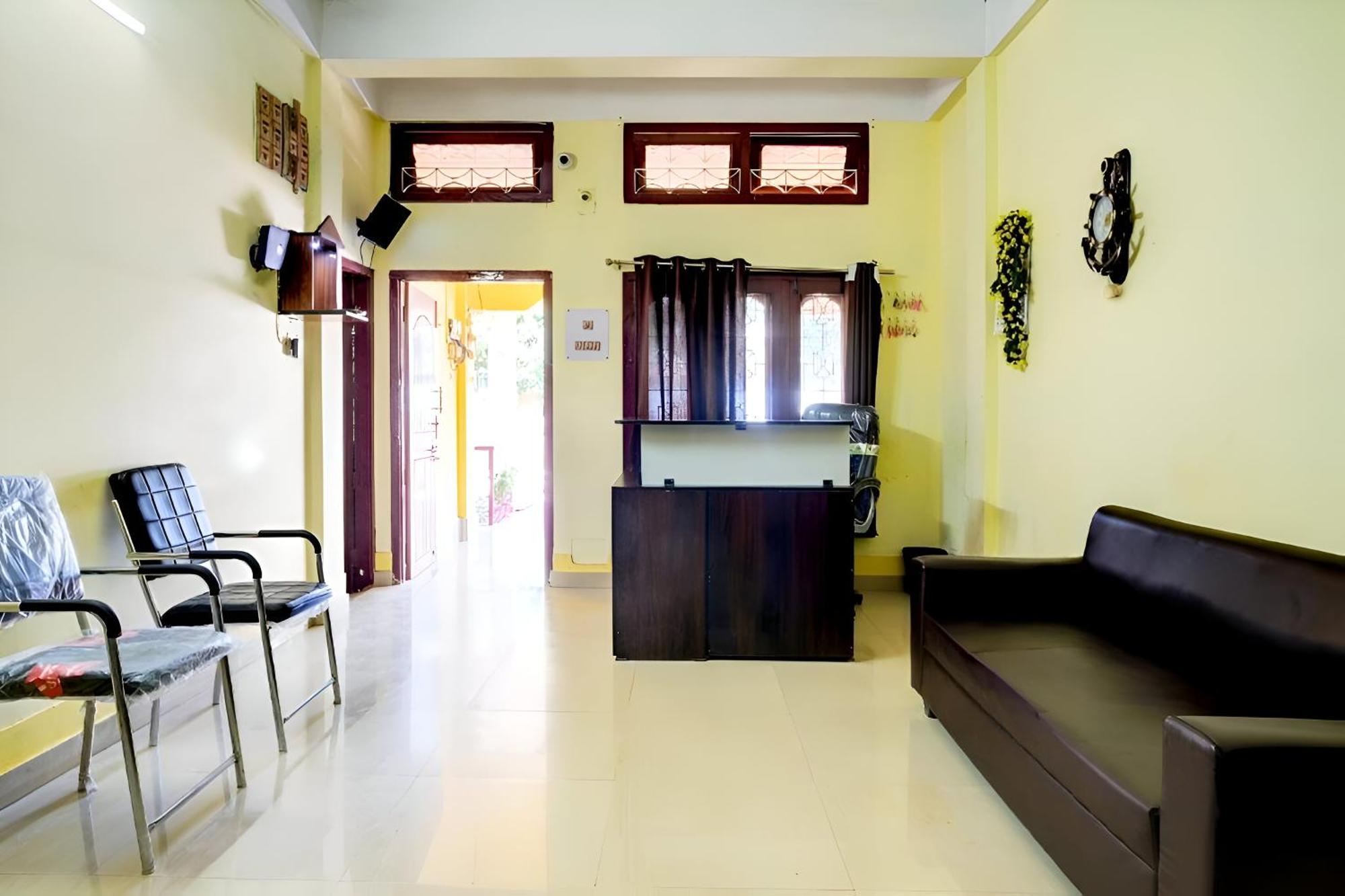 Capital Heritage Homestay Guwahati Exteriör bild