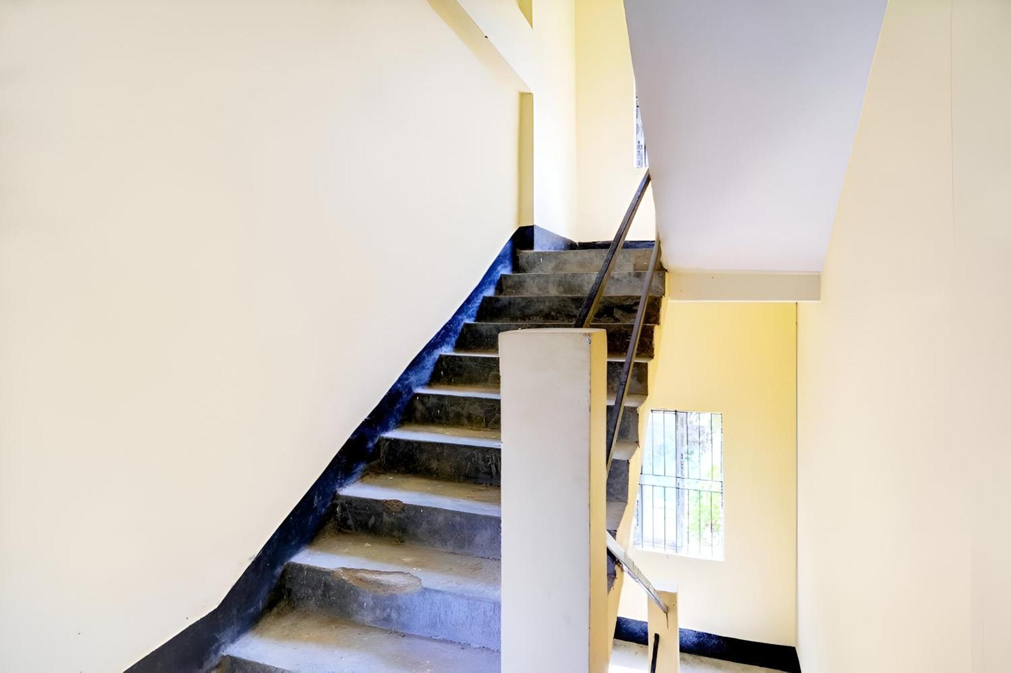 Capital Heritage Homestay Guwahati Exteriör bild