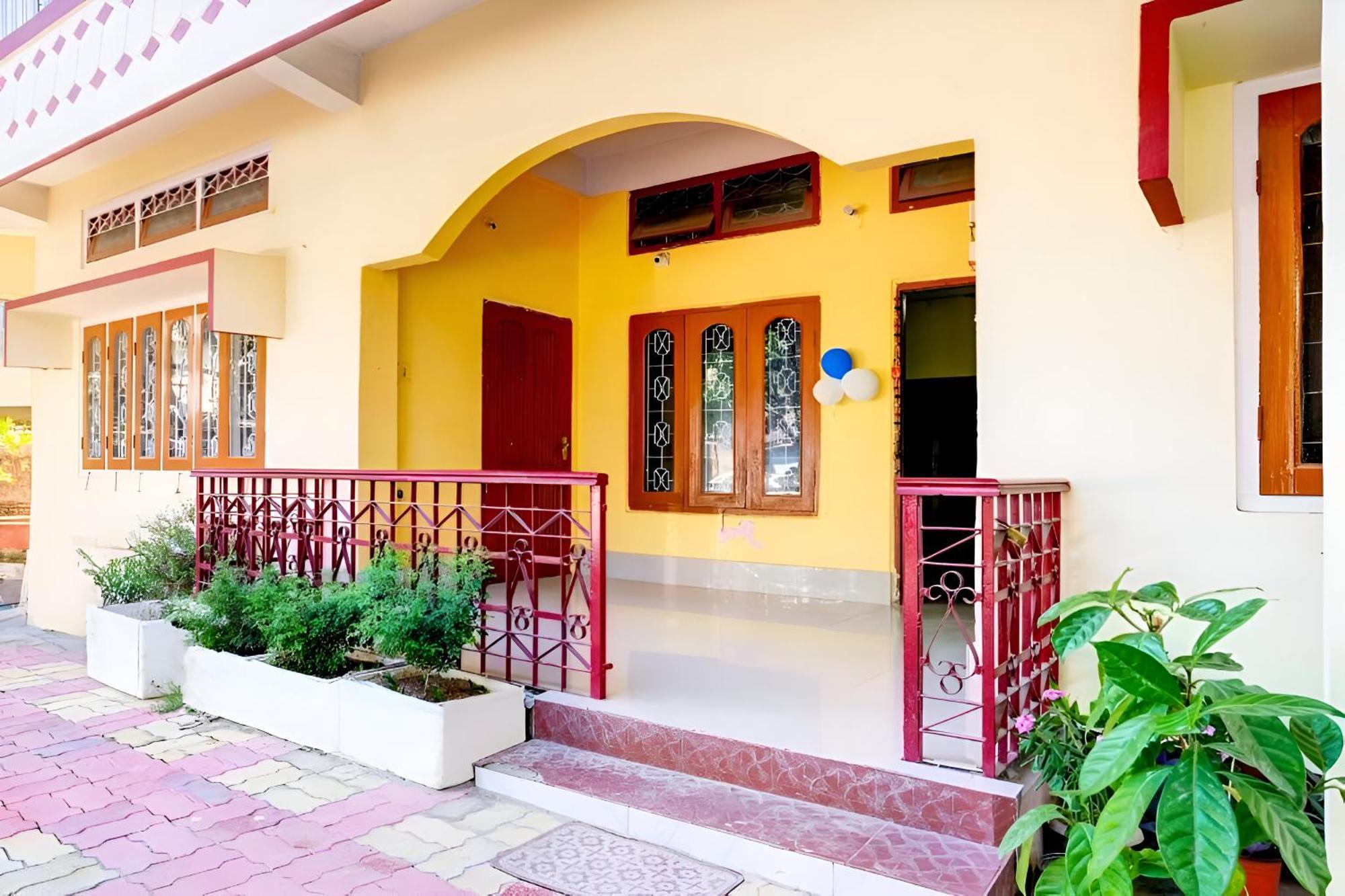 Capital Heritage Homestay Guwahati Exteriör bild