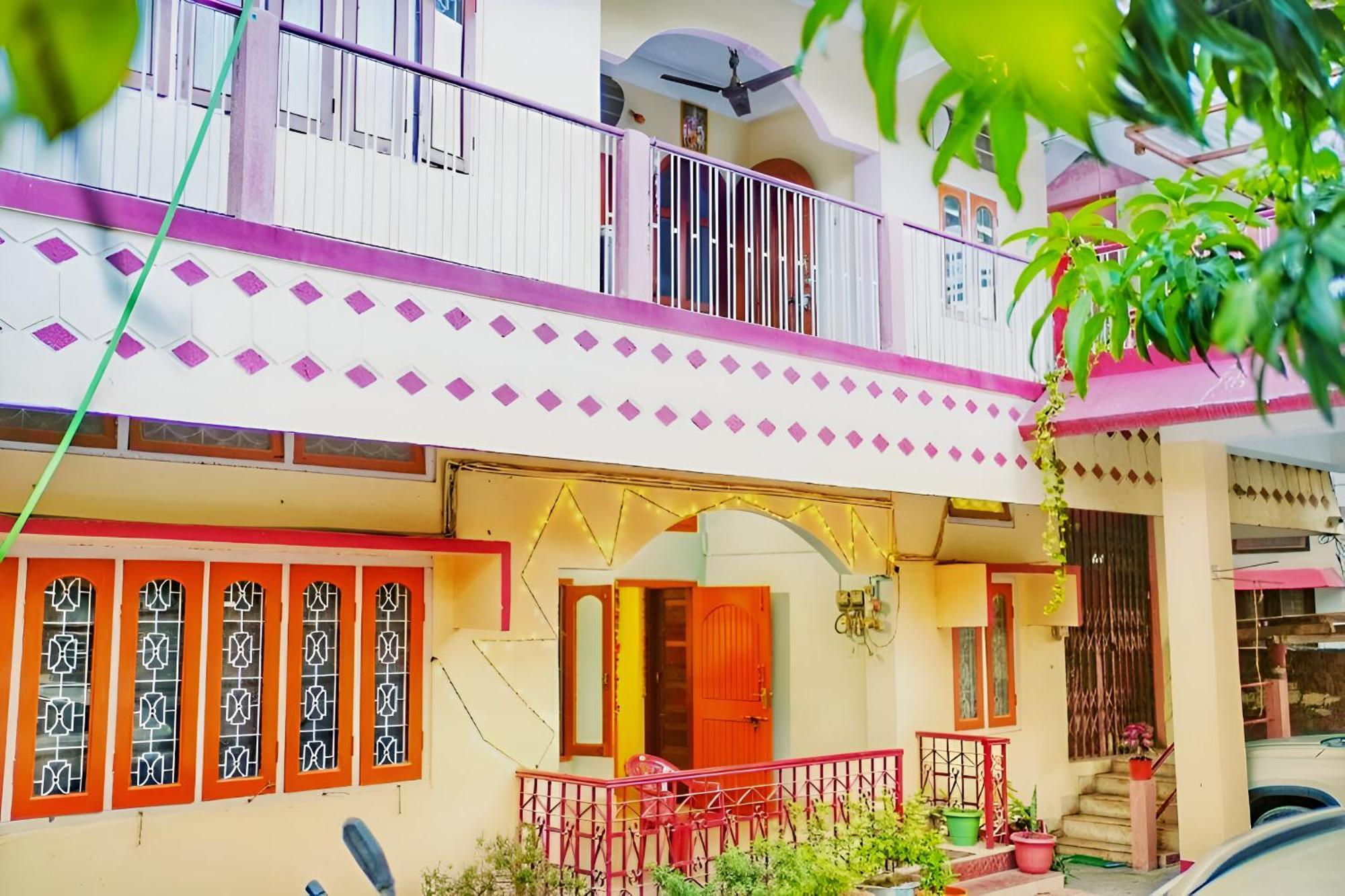 Capital Heritage Homestay Guwahati Exteriör bild