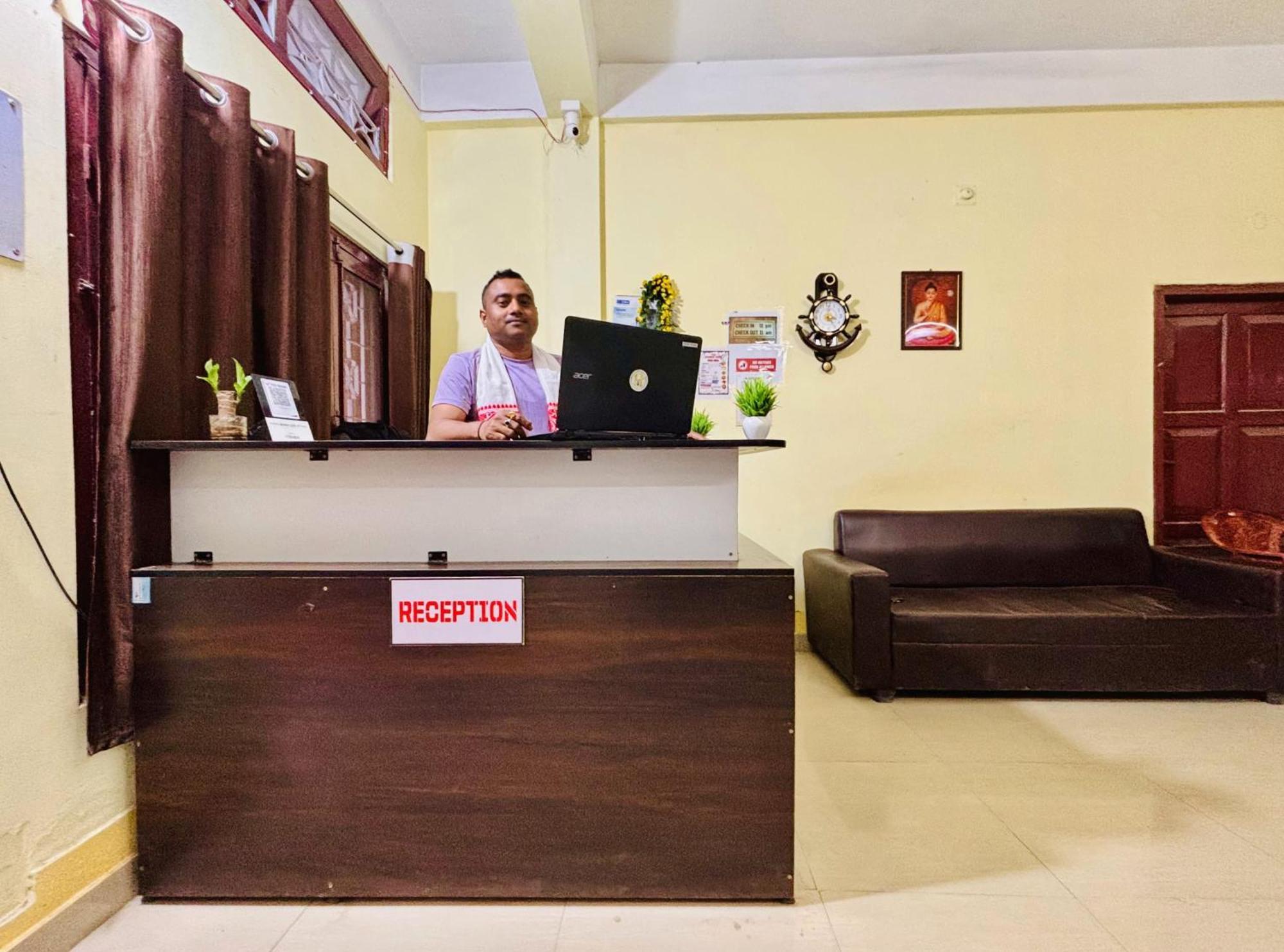 Capital Heritage Homestay Guwahati Exteriör bild