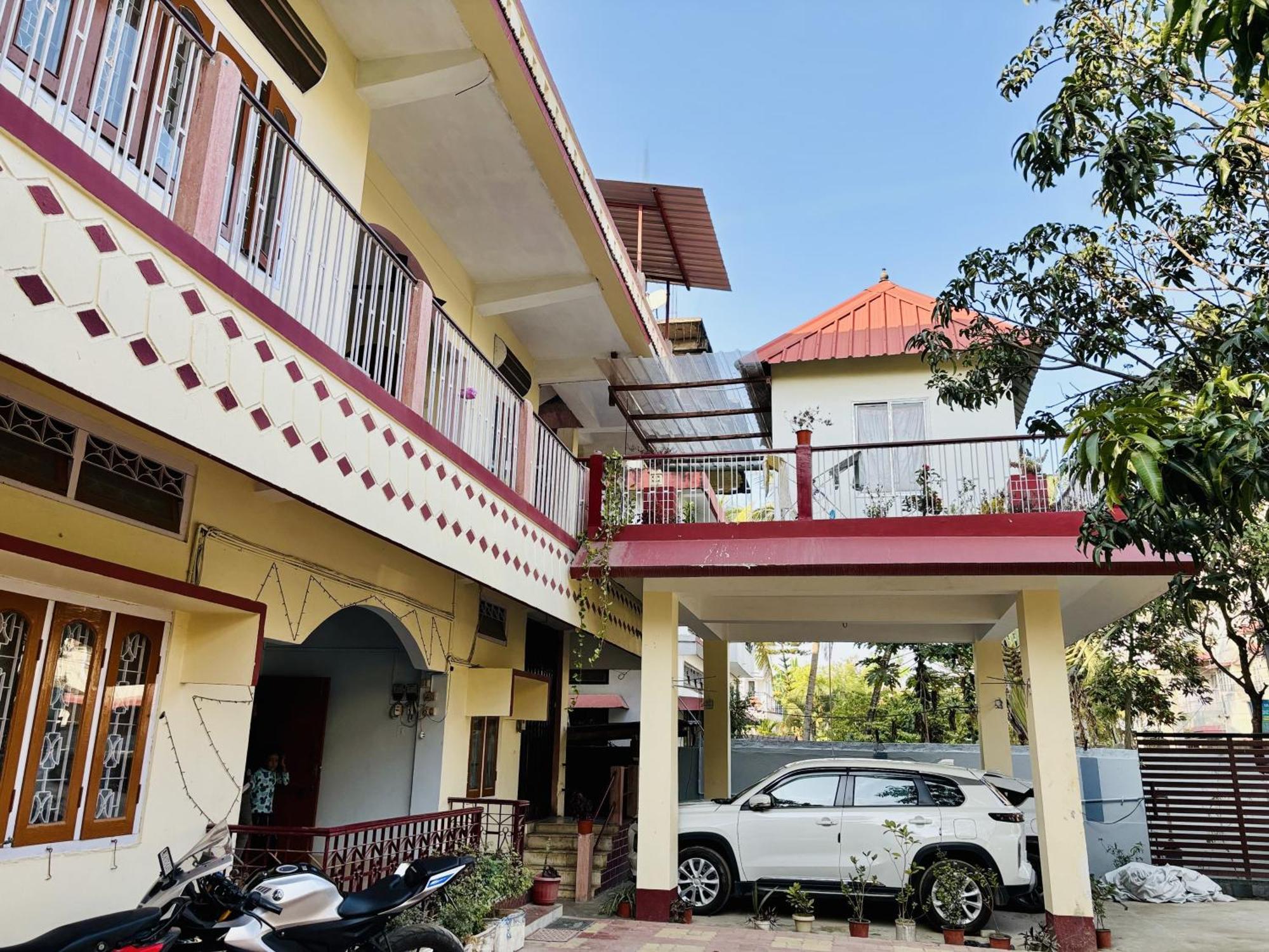 Capital Heritage Homestay Guwahati Exteriör bild